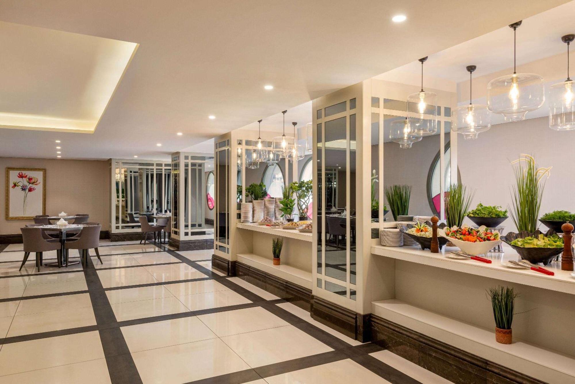 מכה Ramada By Wyndham Makkah Zad Al Tayseer מראה חיצוני תמונה