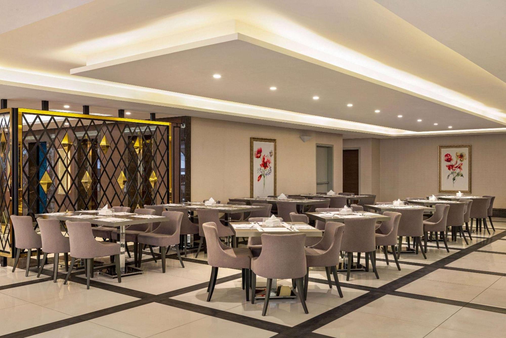 מכה Ramada By Wyndham Makkah Zad Al Tayseer מראה חיצוני תמונה